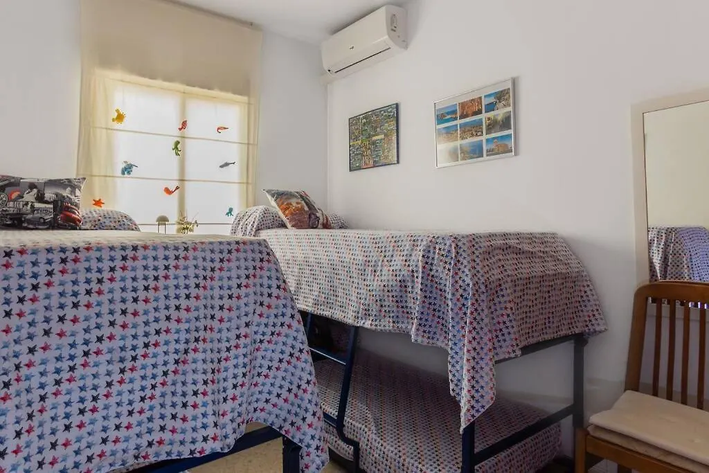 Casa Martin, A Home Away From Home Rota 0*,